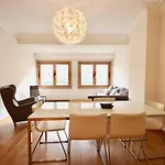 Cozy Orange Telheiras *