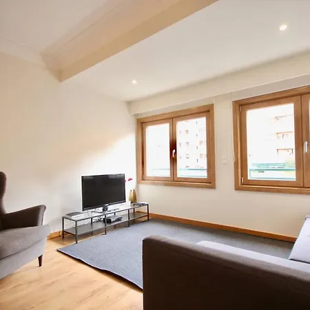 Apartment Cozy Orange Telheiras Lissabon